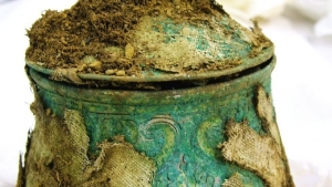 A Carolingian pot discovered in Scotland.