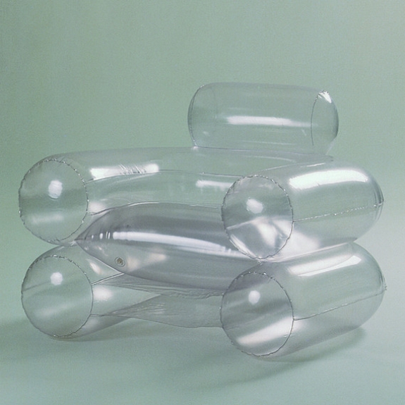 An inflatable chair by Jonathan de Pas.
