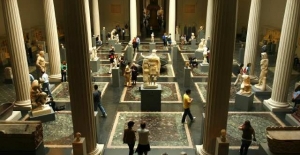 Metropolitan Museum of Art hikes recommended admission to $25