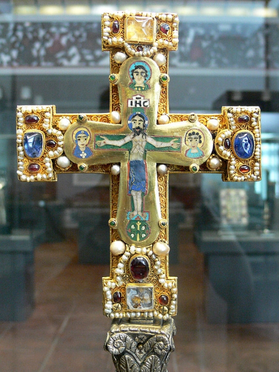 A Medieval cross from the Guelph Treasure.
