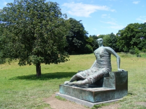 Henry Moore&#039;s &#039;Draped Seated Woman,&#039; 1957-58, Yorkshire Sculpture Park.
