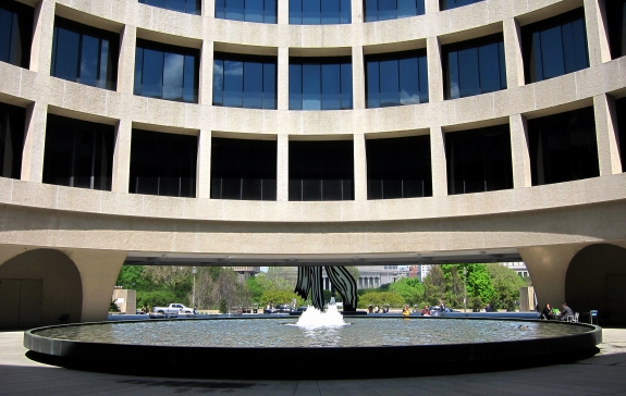 The Hirshhorn Musuem&#039;s courtyard.