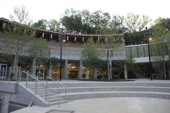 Alice Walton brings one of the largest repositories of American art to the middle of the country with the Crystal Bridges Museum of American Art, designed by architect Moshe Safdie.