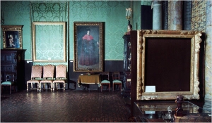 the Isabella Stewart Gardner Museum left the frames of the stolen artworks empty.