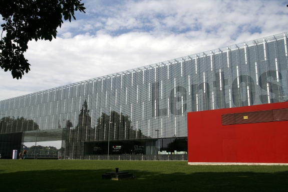 The Lentos Kunstmuseum.