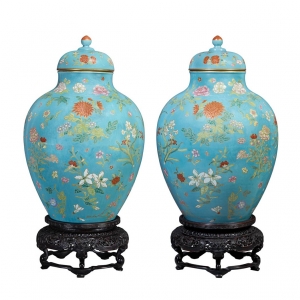 A pair of Chinese porcelain vases fetched $1.2 million at Doyle New York.