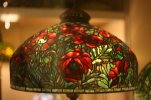 An example of a Tiffany Studios Oriental Poppy Lamp.